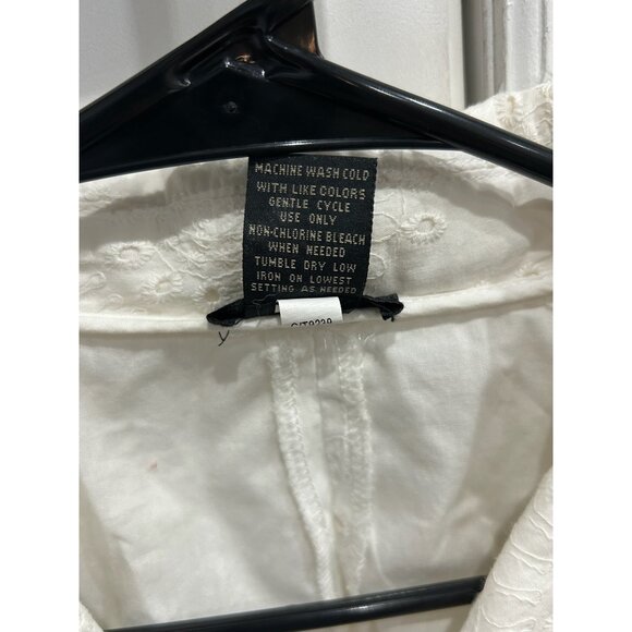 White Eyelet Cotton Three Quarter Sleeve Blazer Jacket with Button Front and Poc - Picture 6 of 8